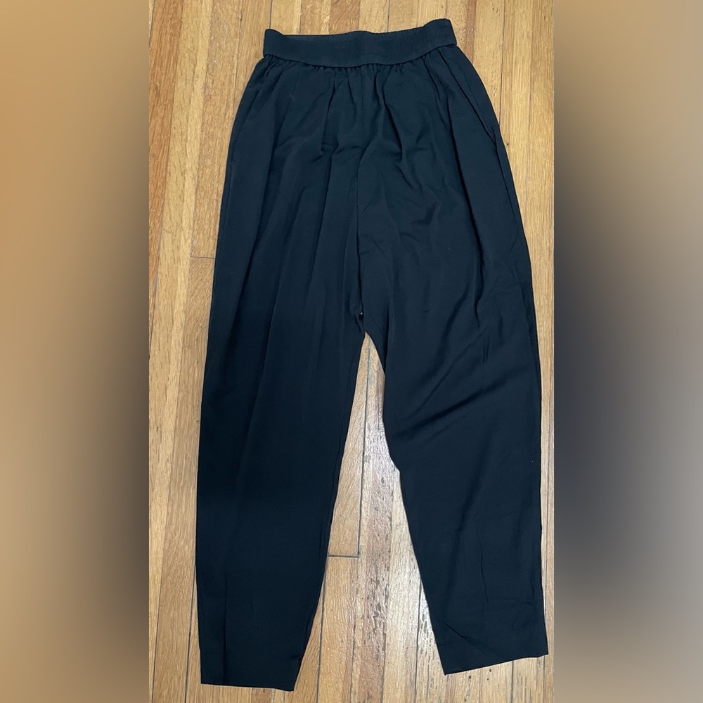 Kit and Ace High-Waisted Lightweight Women's Cropped Black Pants - Nylon & silk